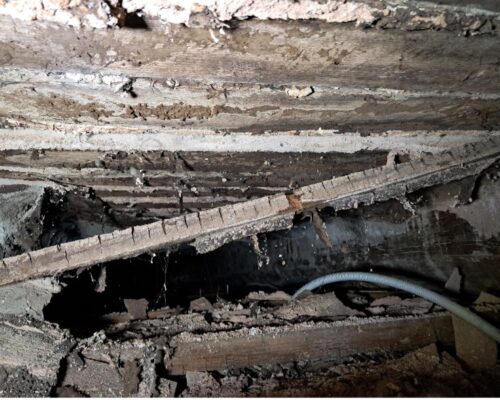 Affaissement de plancher dans un immeuble ancien à Marseille